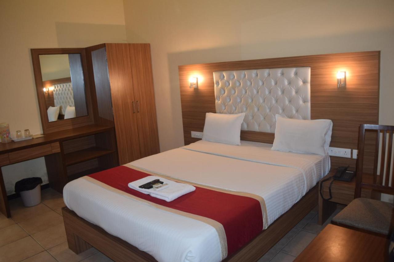 Hotel Kudla Rasa Prakash Mangaluru Zewnętrze zdjęcie